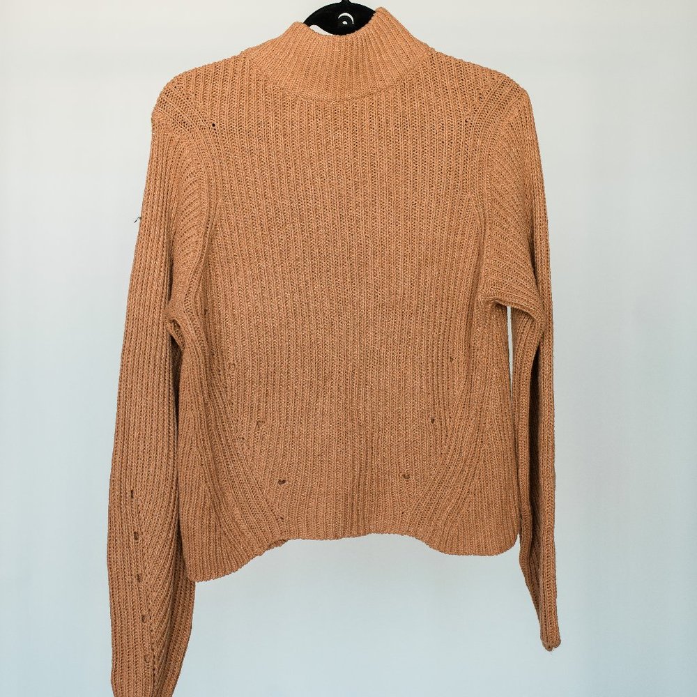 SZ LARGE SWEATER
